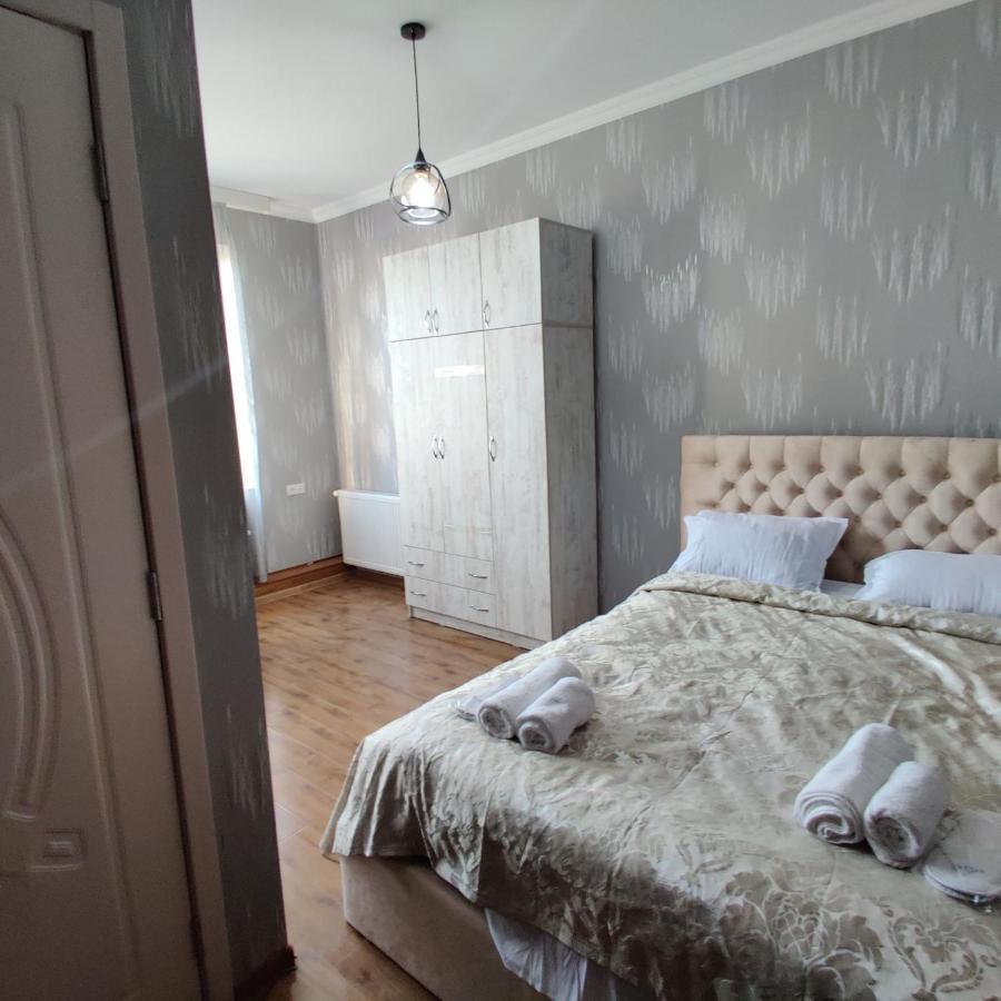 Rustavi Guest House ภายนอก รูปภาพ