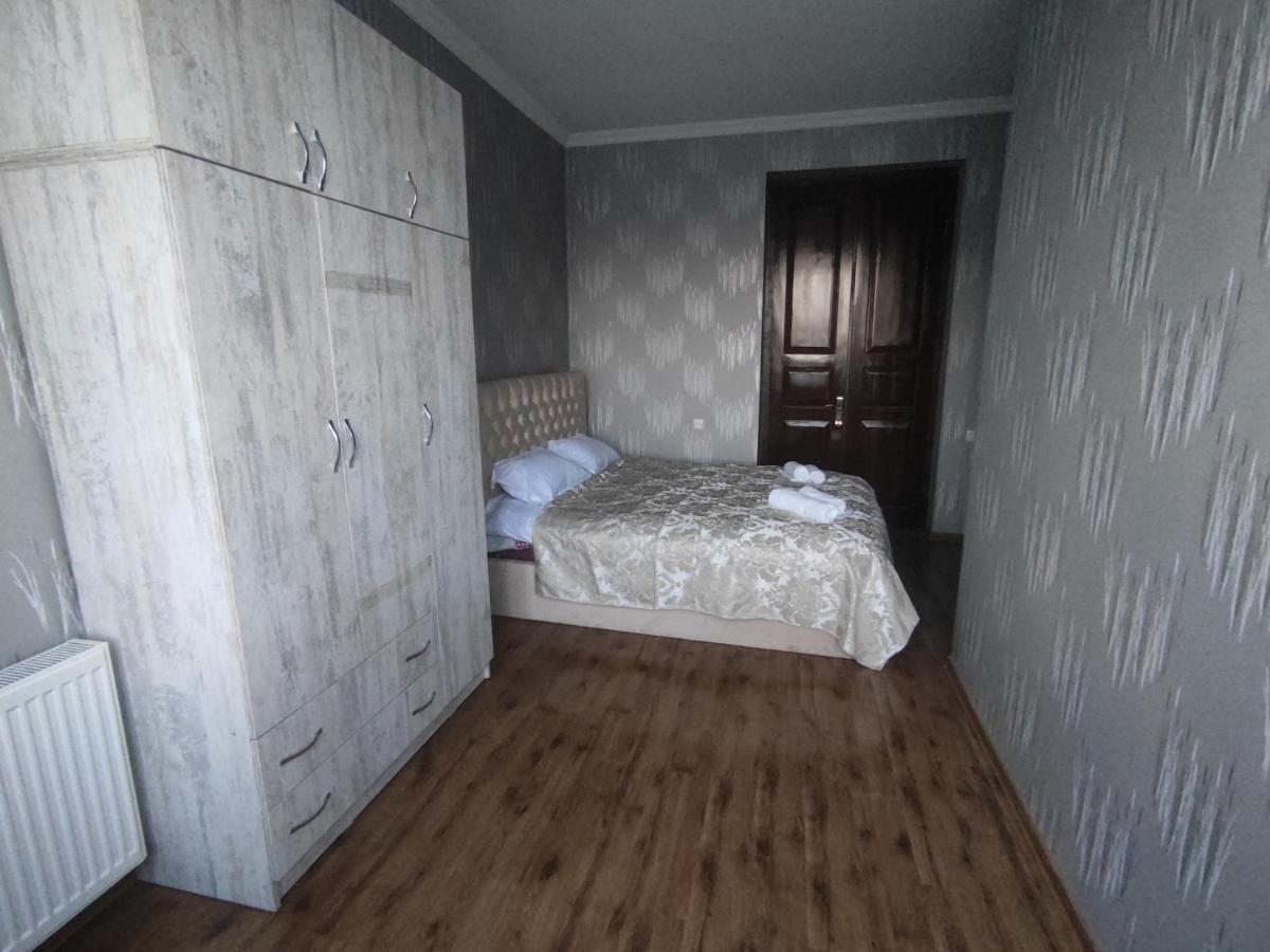 Rustavi Guest House ภายนอก รูปภาพ