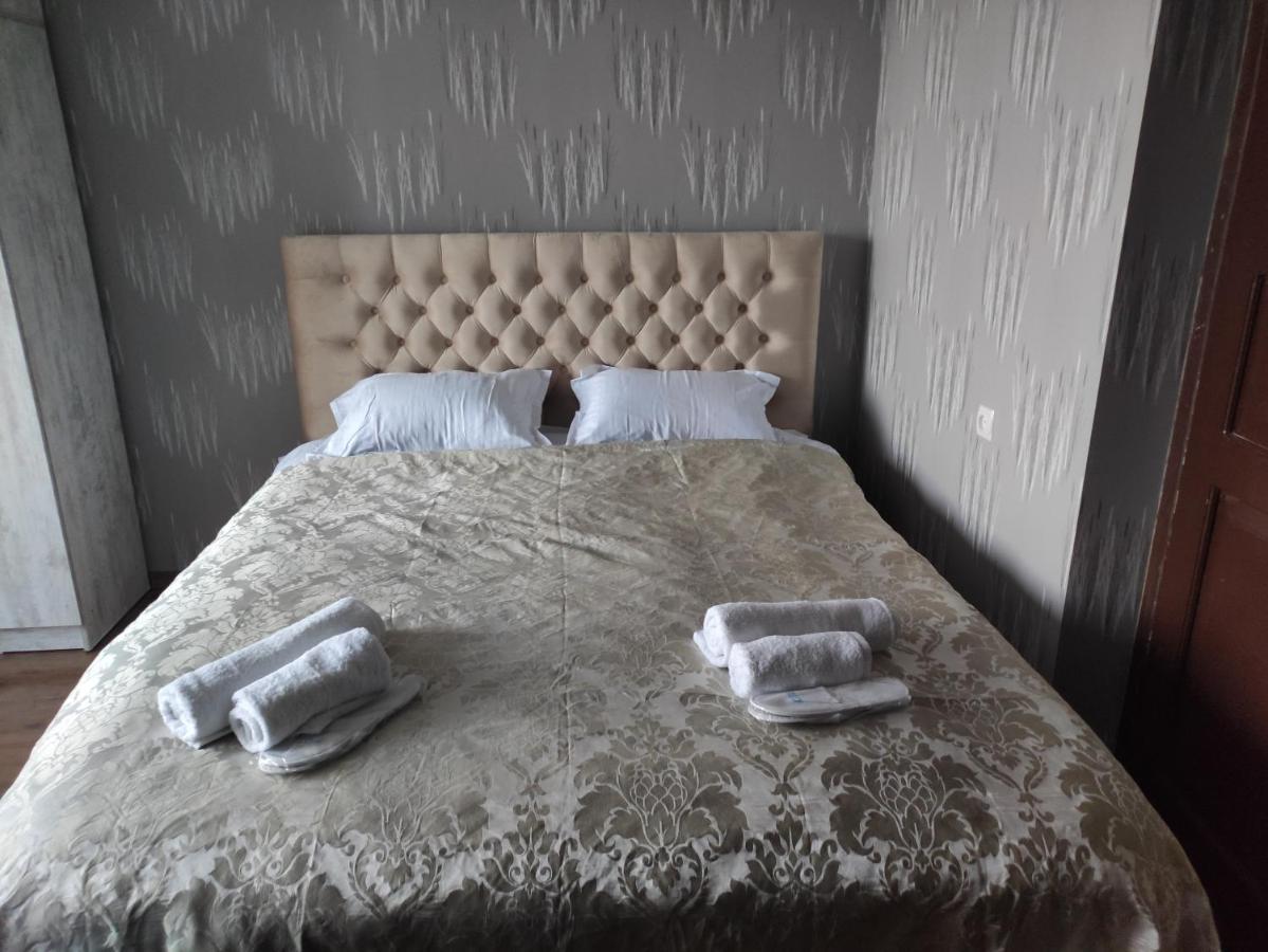 Rustavi Guest House ภายนอก รูปภาพ