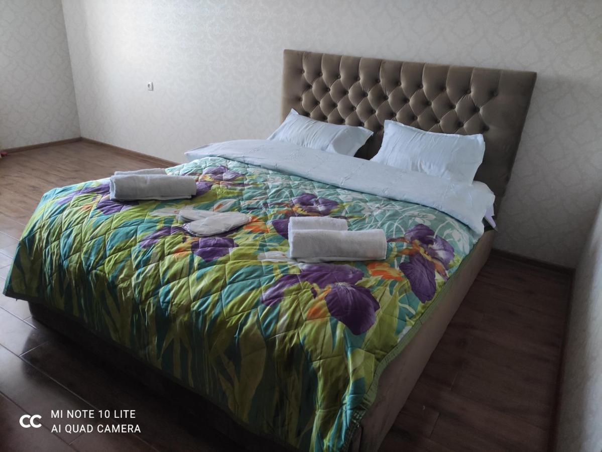 Rustavi Guest House ภายนอก รูปภาพ