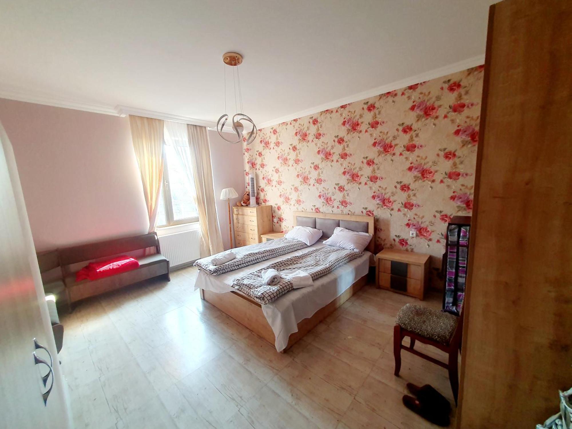 Rustavi Guest House ภายนอก รูปภาพ