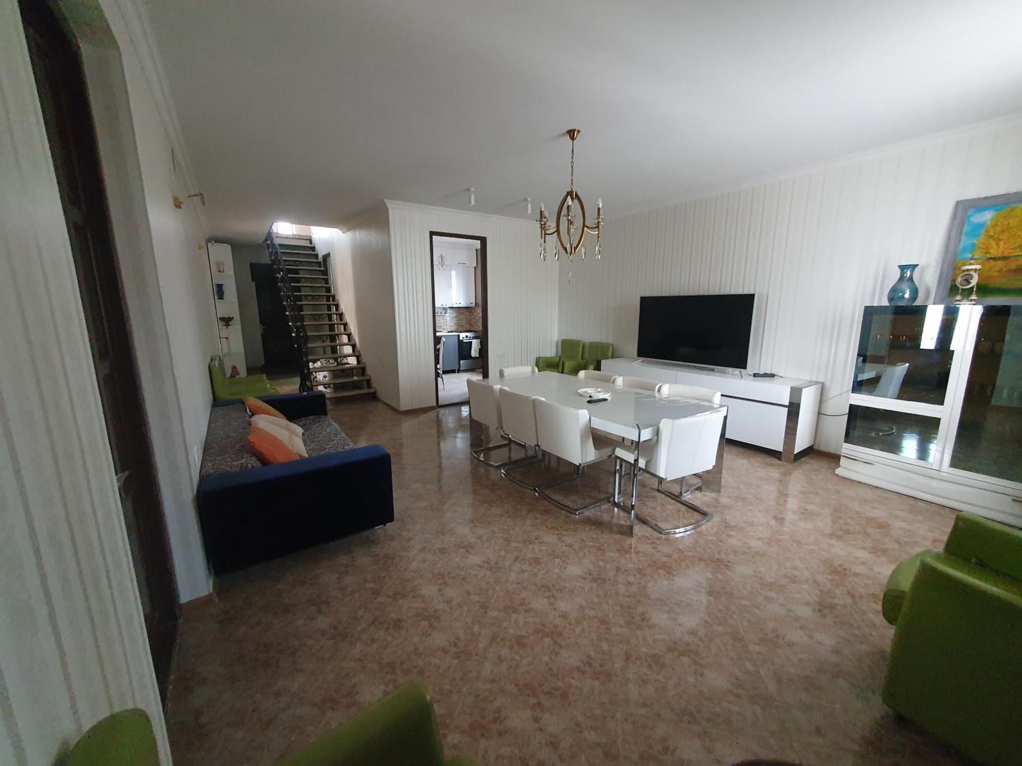 Rustavi Guest House ภายนอก รูปภาพ