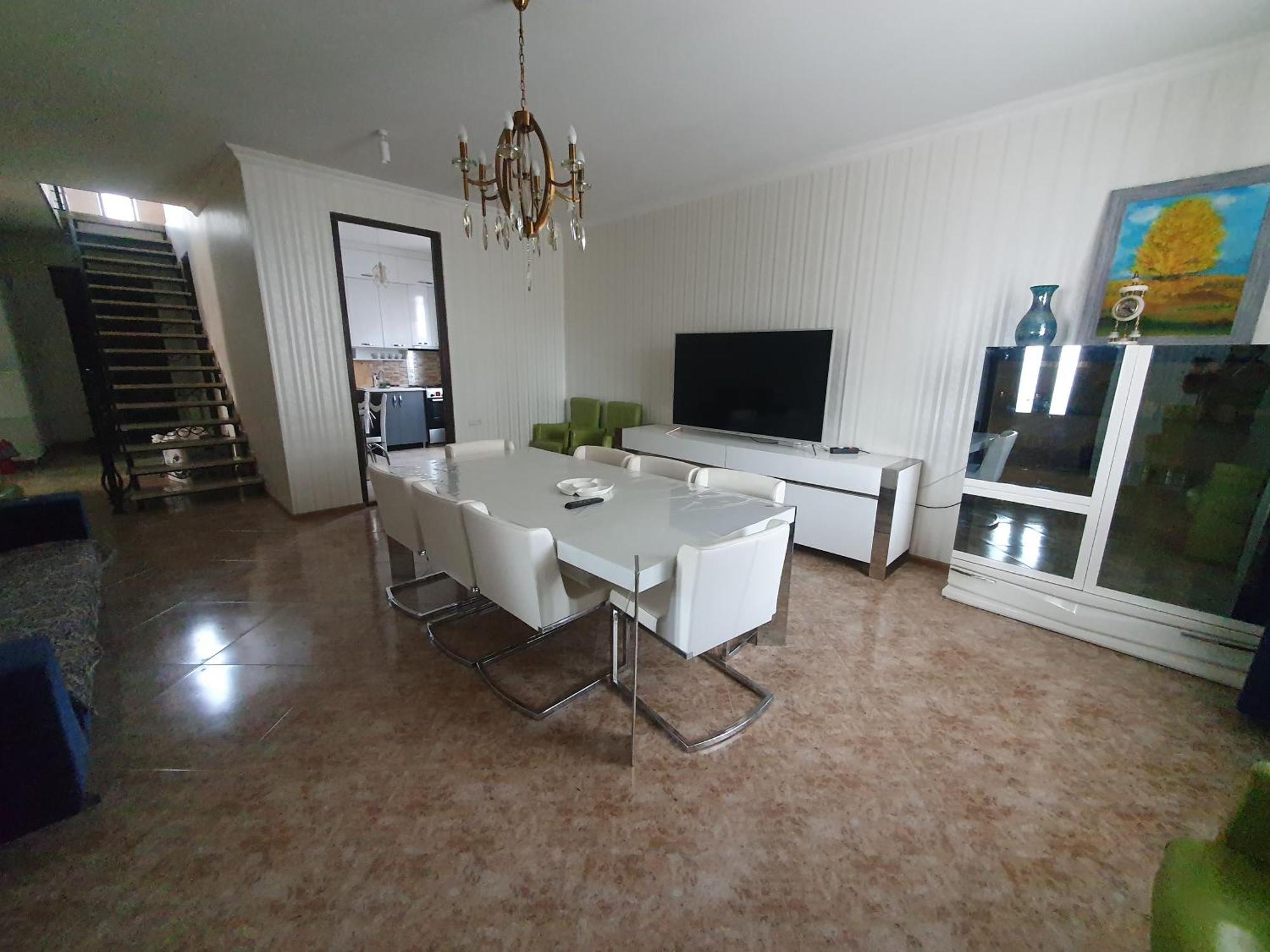 Rustavi Guest House ภายนอก รูปภาพ