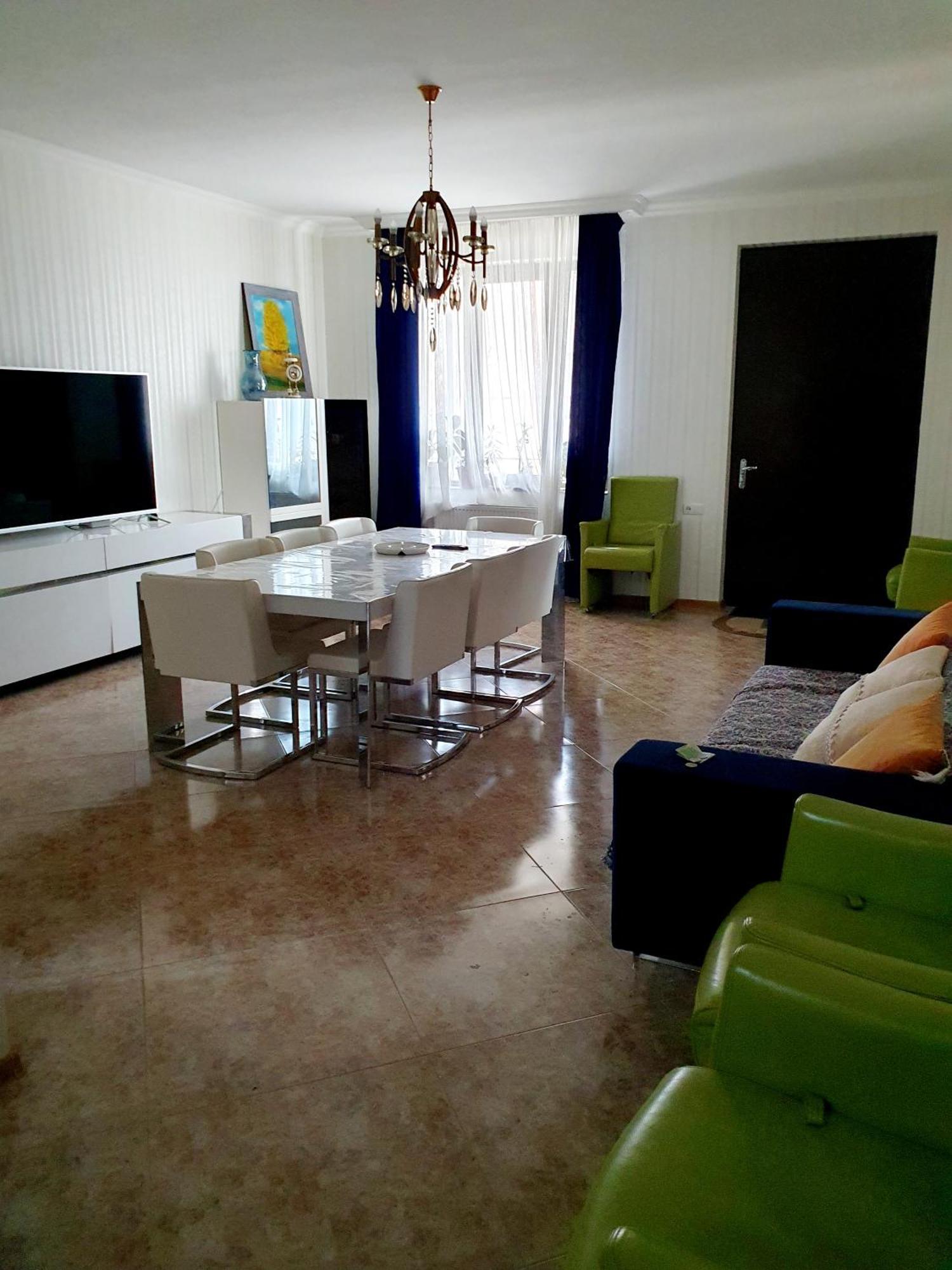 Rustavi Guest House ภายนอก รูปภาพ