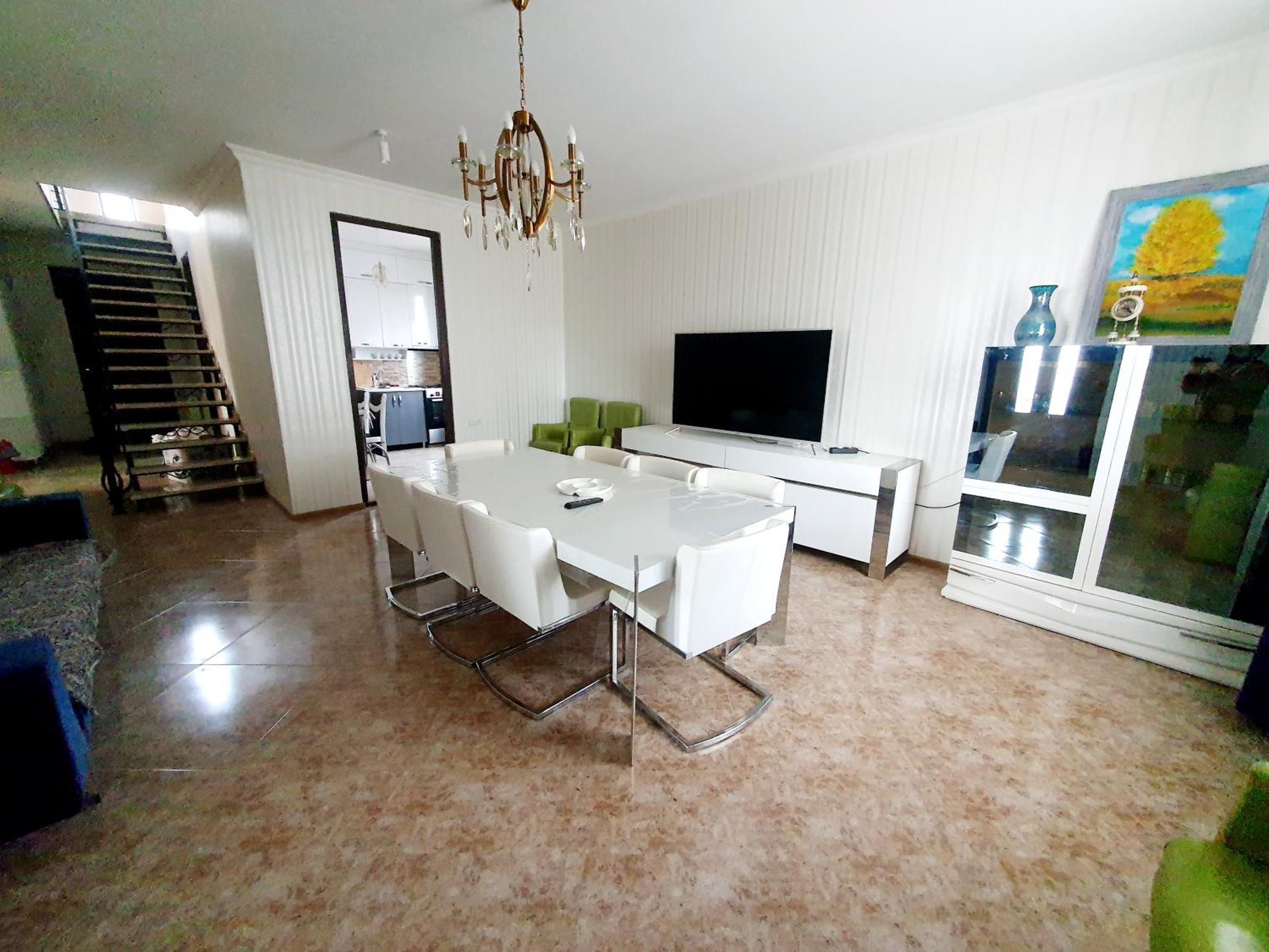 Rustavi Guest House ภายนอก รูปภาพ