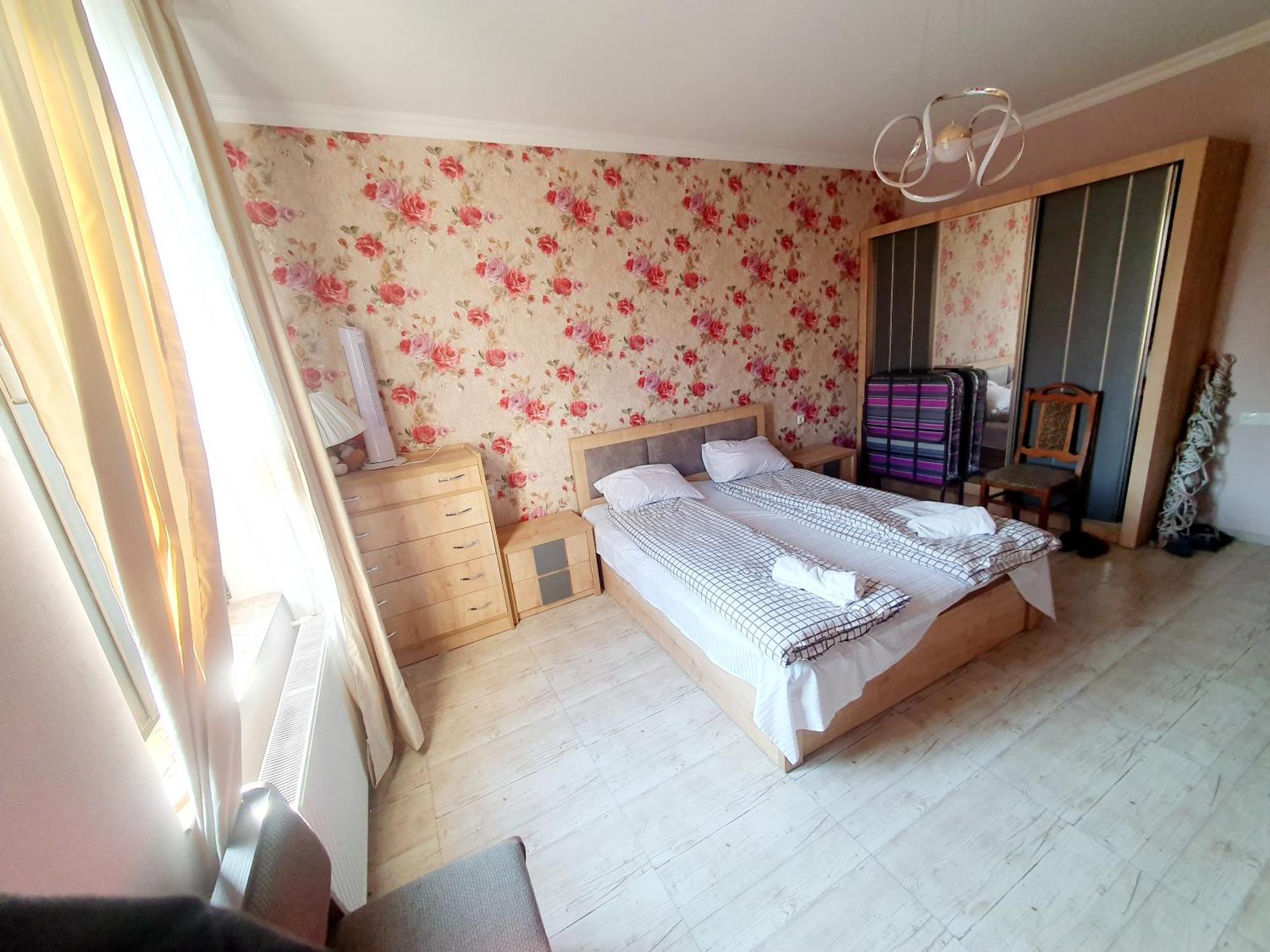 Rustavi Guest House ภายนอก รูปภาพ